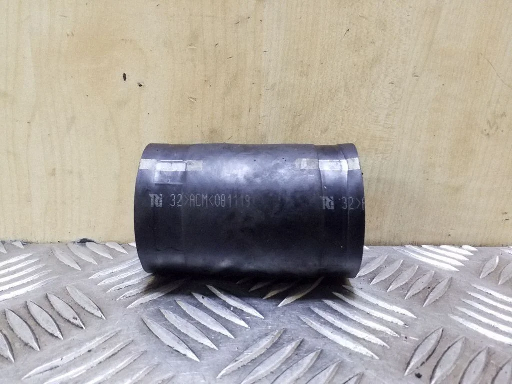 Intercooler hose/pipe