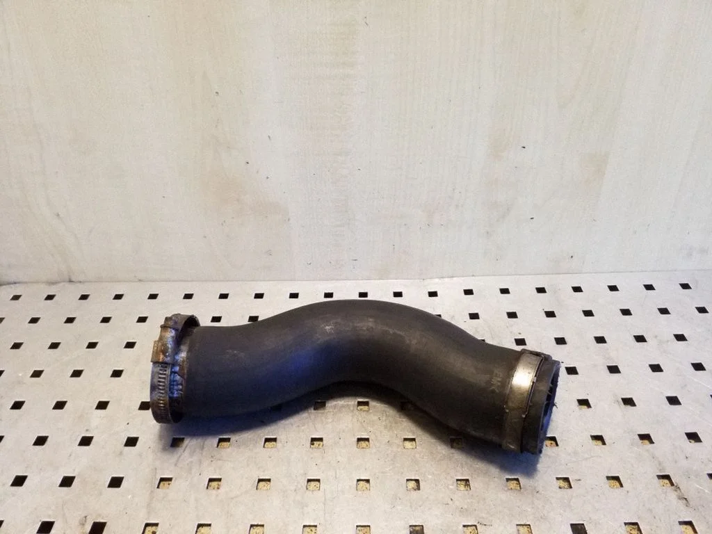 Intercooler hose/pipe