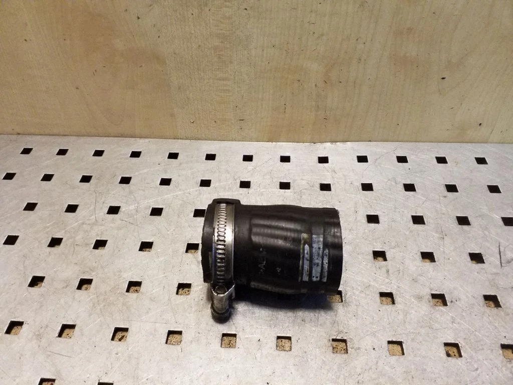 Intercooler hose/pipe