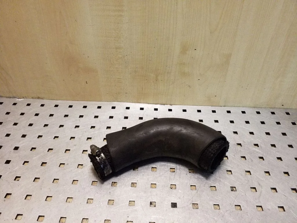 Intercooler hose/pipe