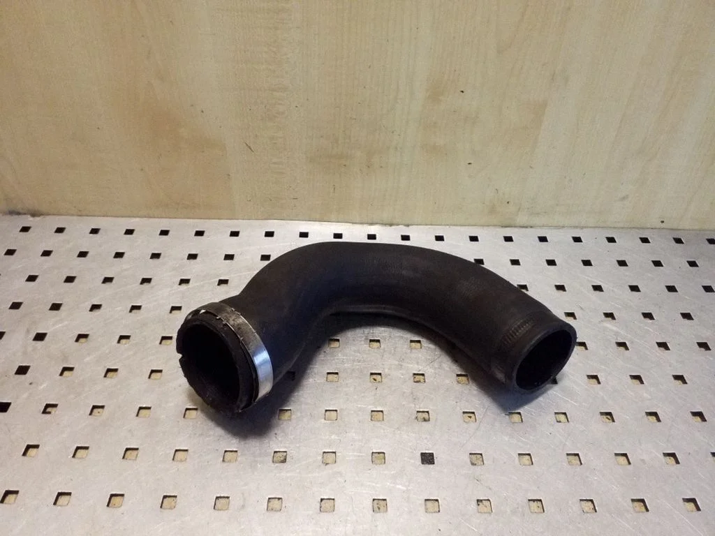 Intercooler hose/pipe