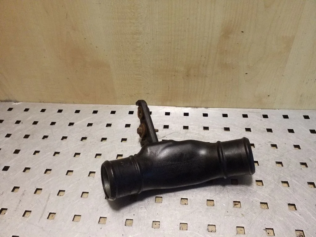 Intercooler hose/pipe