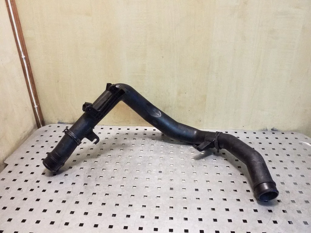 Intercooler hose/pipe