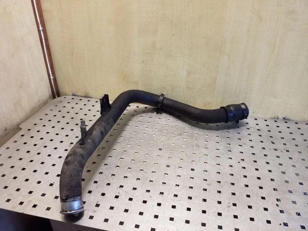 Intercooler hose/pipe