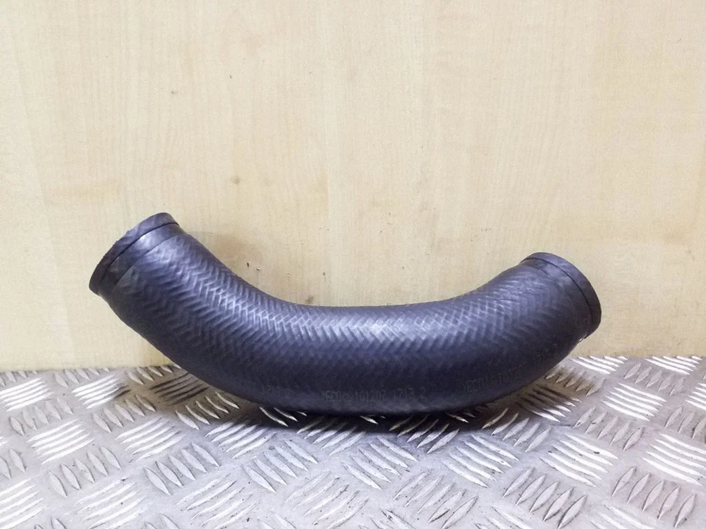 Intercooler hose/pipe