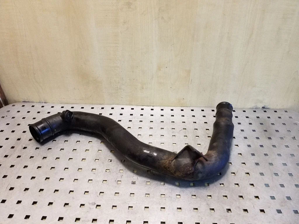 Intercooler hose/pipe