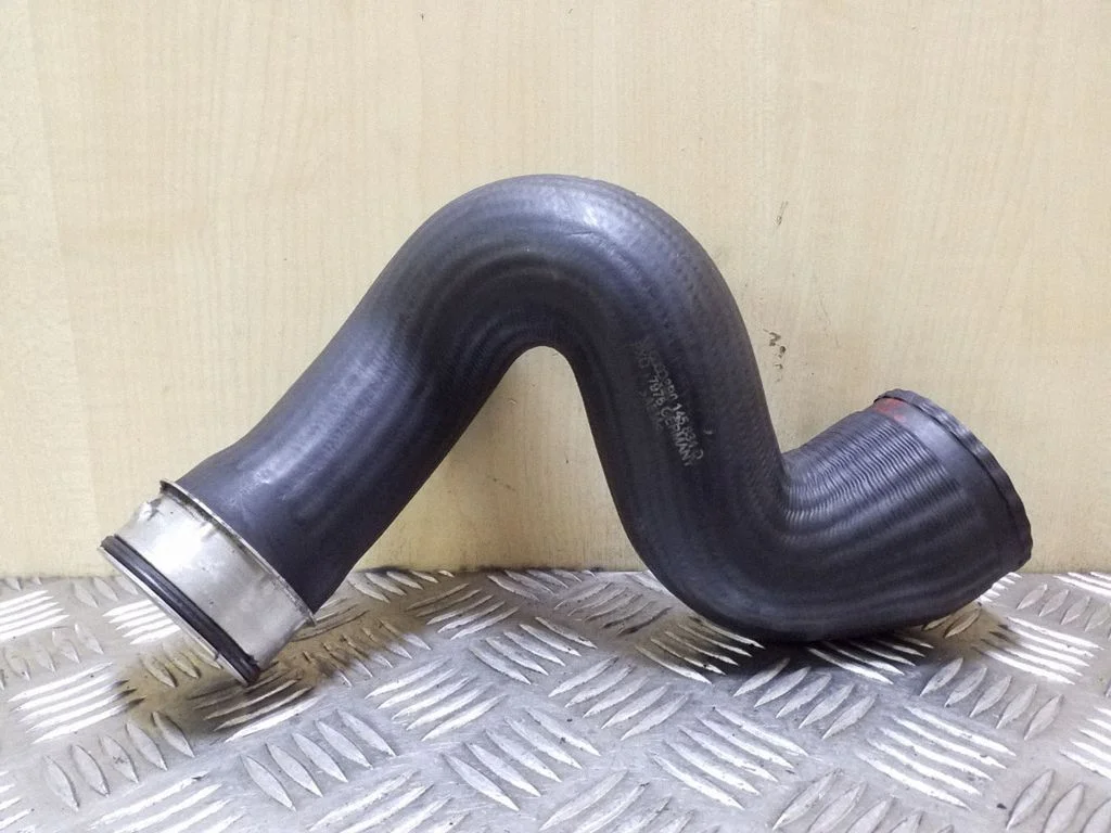 Intercooler hose/pipe 3B0145834D