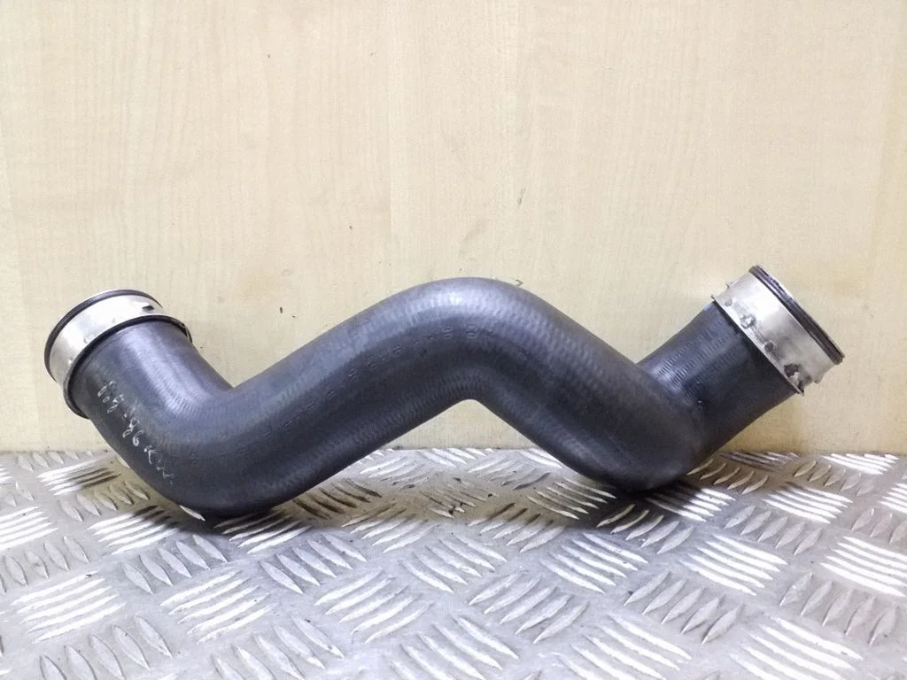 Intercooler hose/pipe – Volkswagen Passat B5.5 (2001-2005)