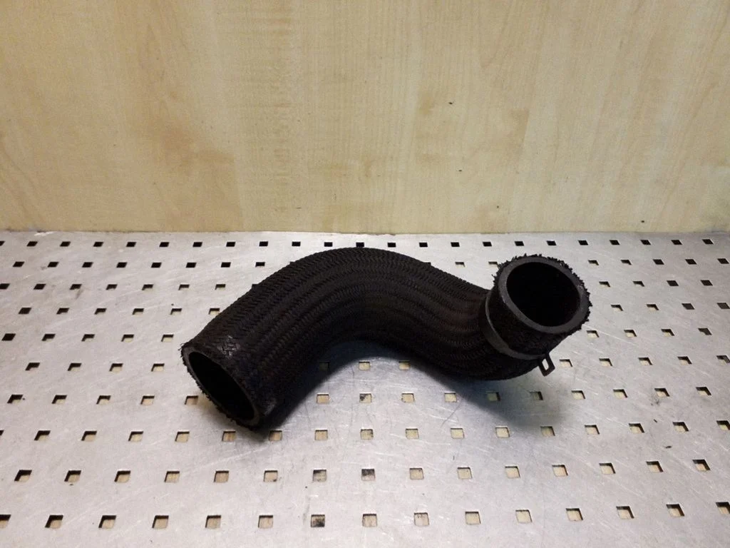 Intercooler hose/pipe