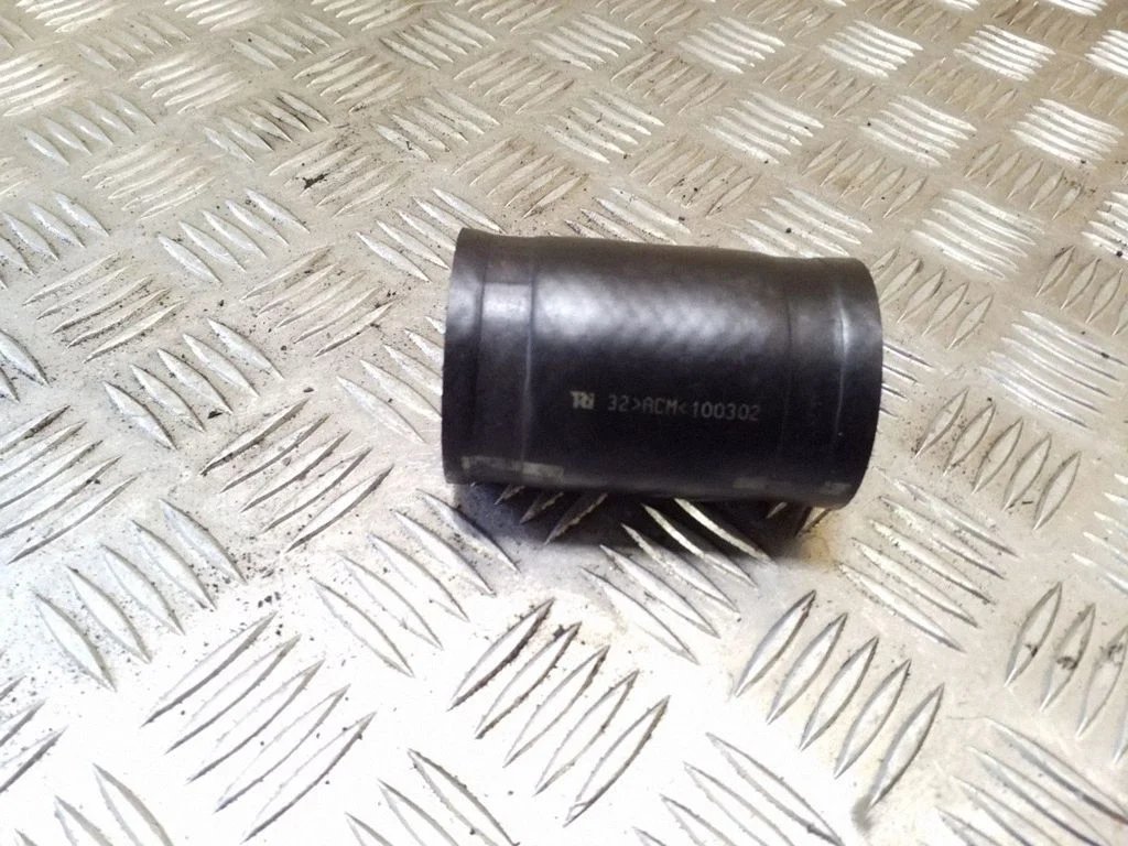 Intercooler hose/pipe