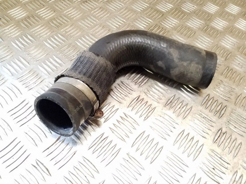 Intercooler hose/pipe