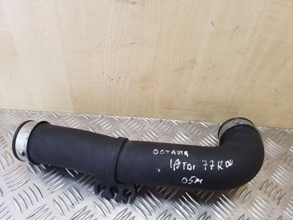 Wąż / rura intercoolera