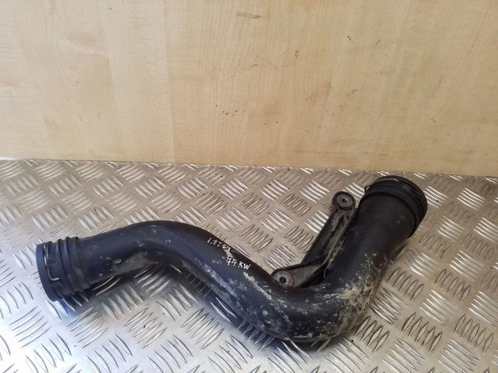 Wąż / rura intercoolera 1K0145762P