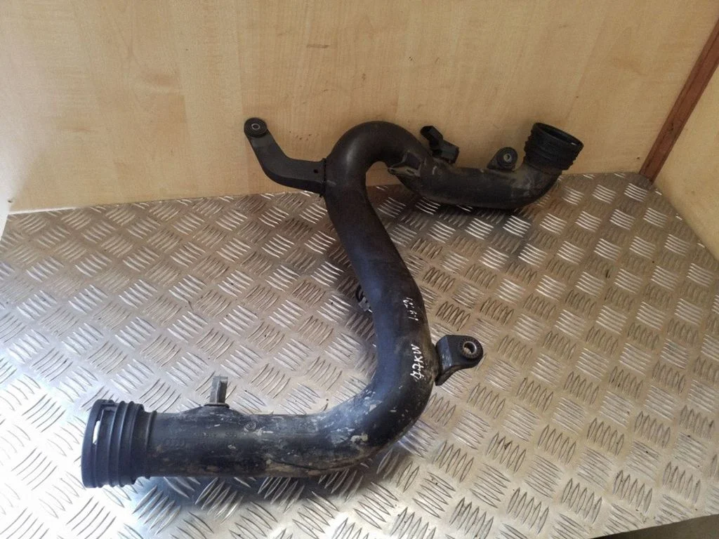 Wąż / rura intercoolera 1K0145762