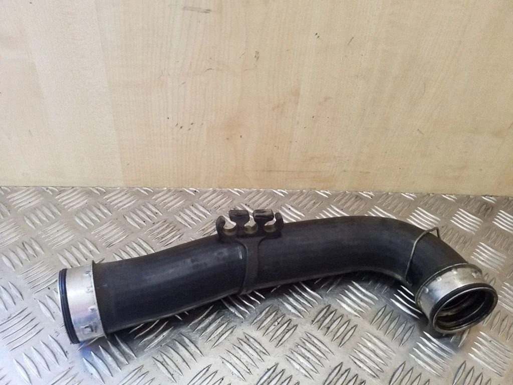 Wąż / rura intercoolera 1K0145838C