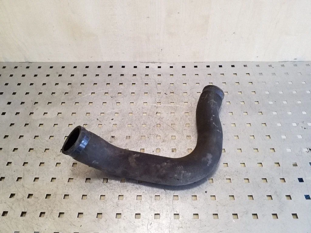 Intercooler hose/pipe