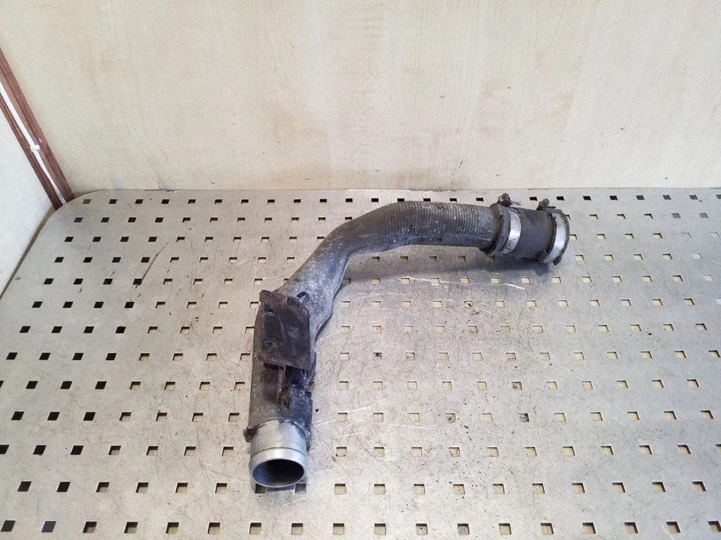 Intercooler hose/pipe