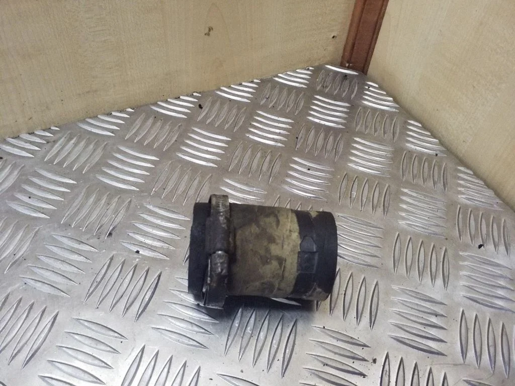 Intercooler hose/pipe
