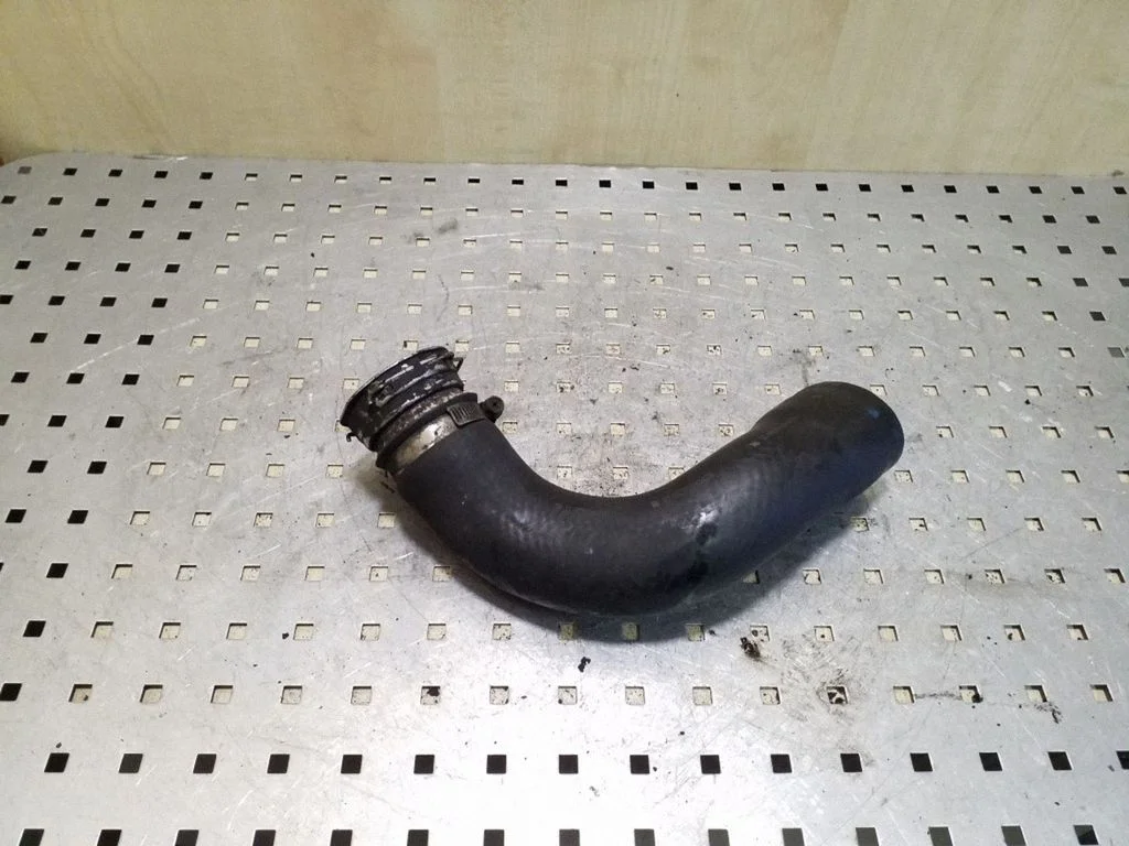 Intercooler hose/pipe