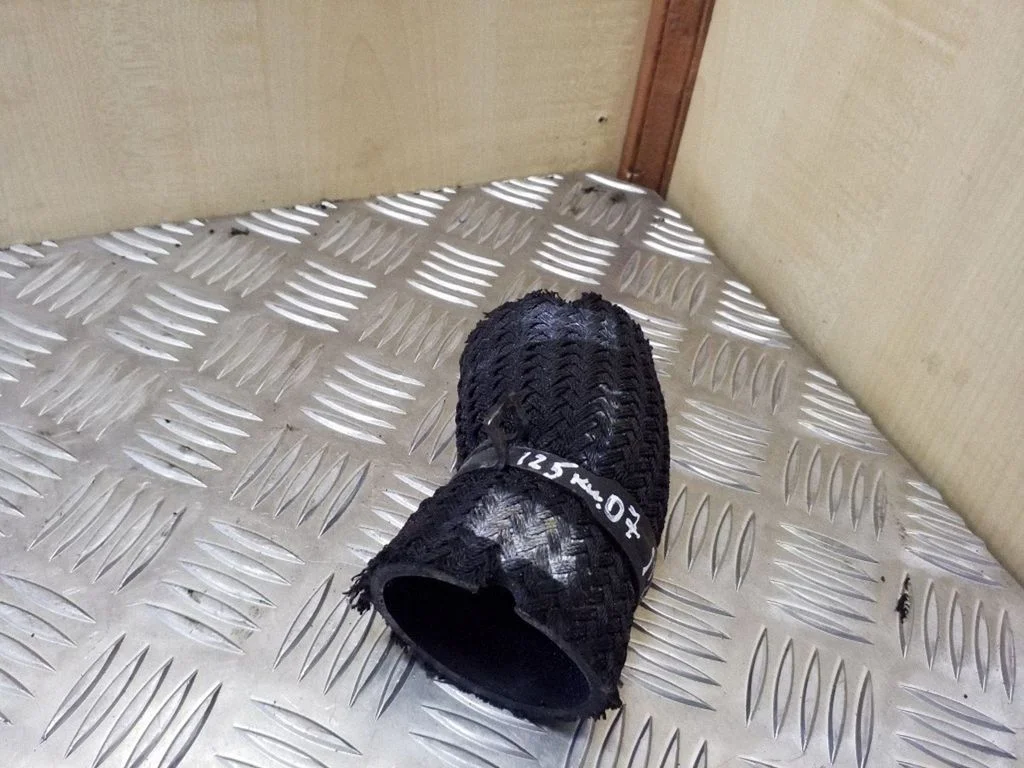 Intercooler hose/pipe