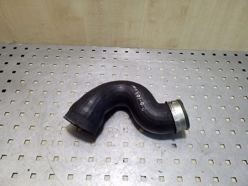 Intercooler hose/pipe