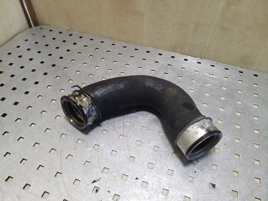 Intercooler hose/pipe 3C0145834F