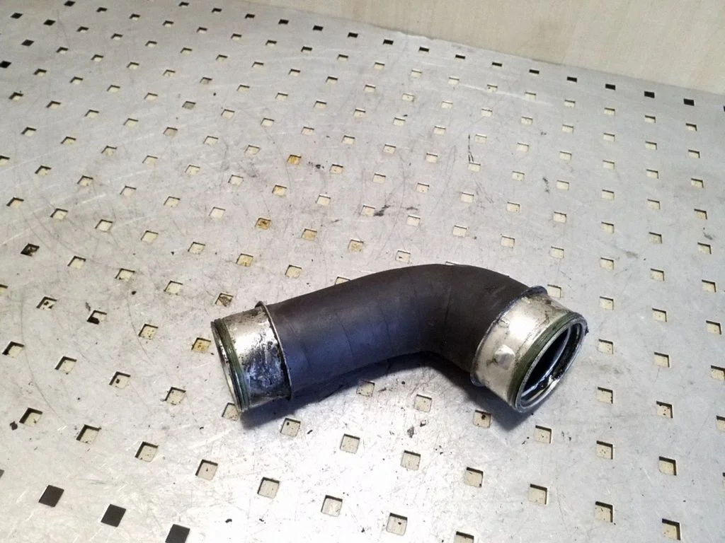 Intercooler hose/pipe 7H0145708
