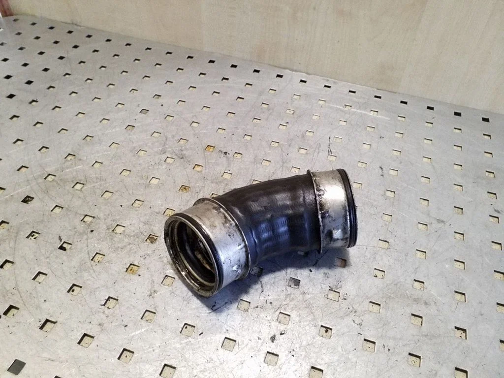 Intercooler hose/pipe