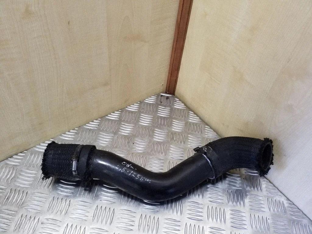 Wąż / rura intercoolera