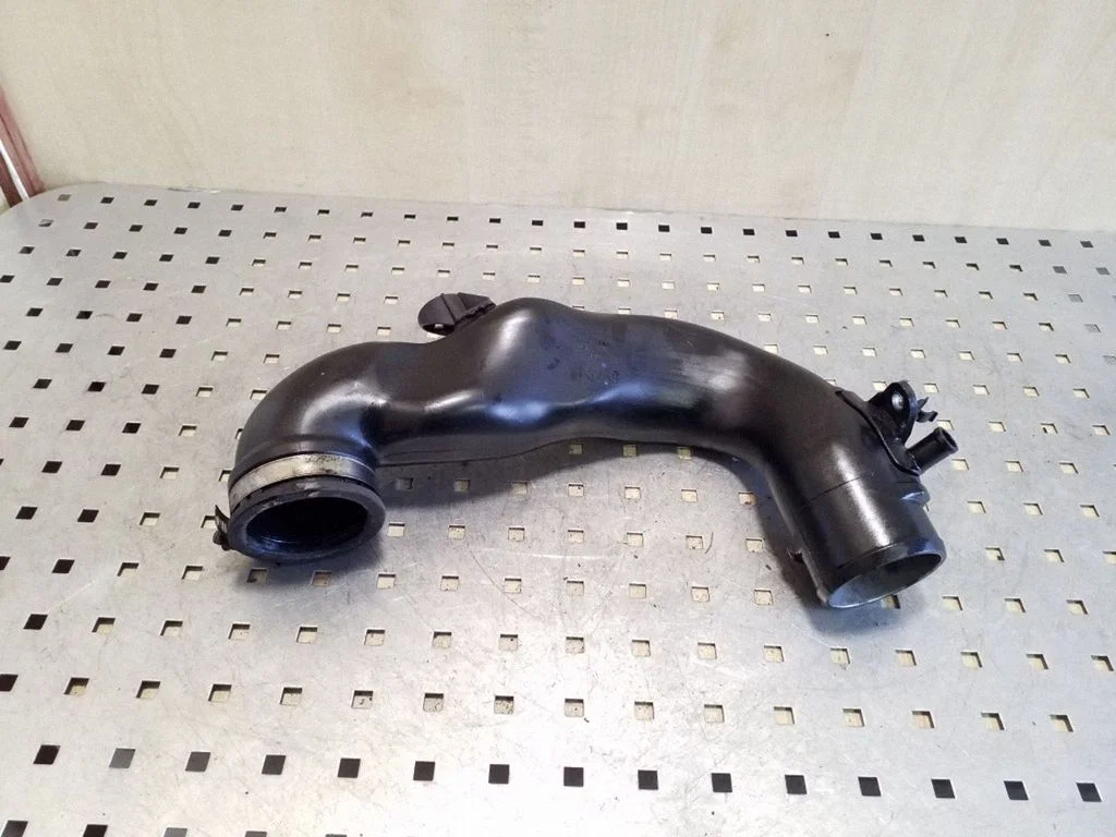 Wąż / rura intercoolera 98056089 – Opel Astra H (2004-2012)