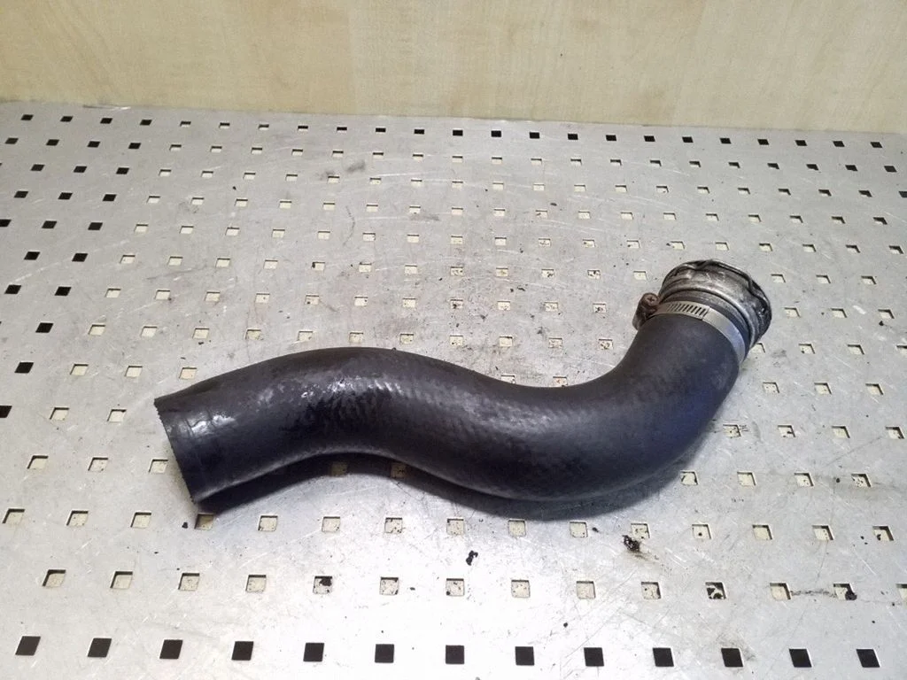 Intercooler hose/pipe