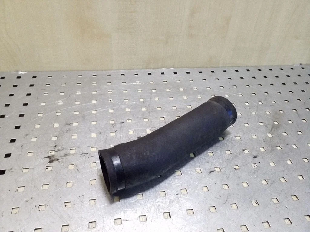 Intercooler hose/pipe