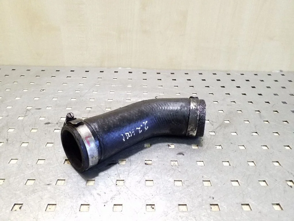Intercooler hose/pipe