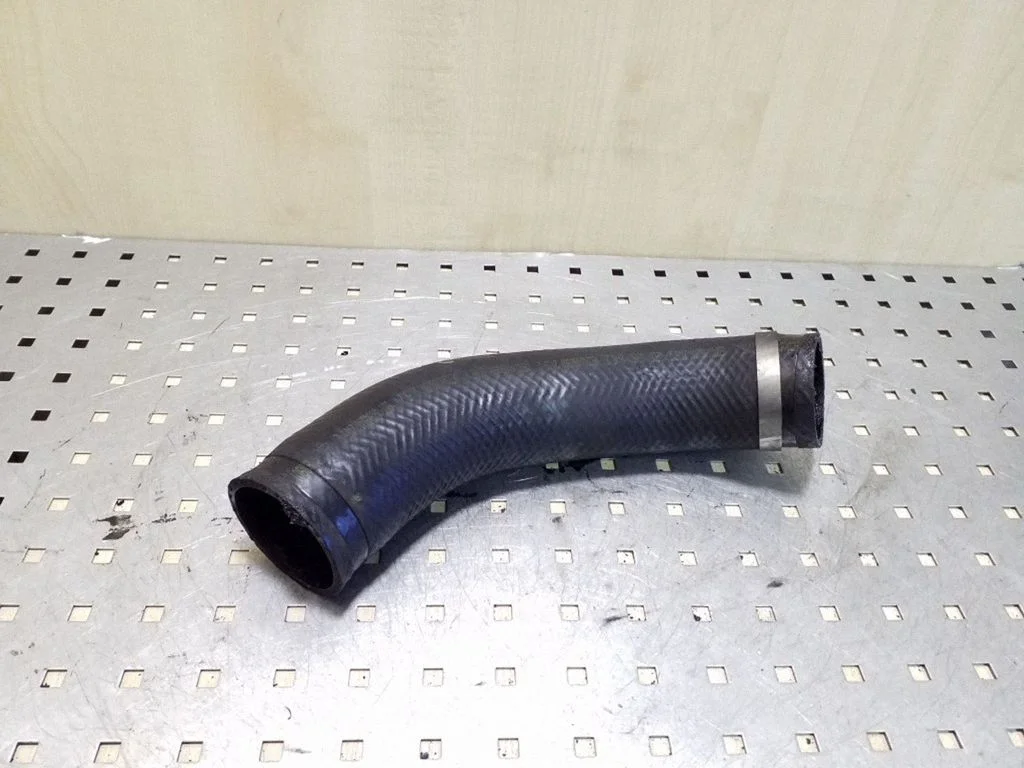 Intercooler hose/pipe