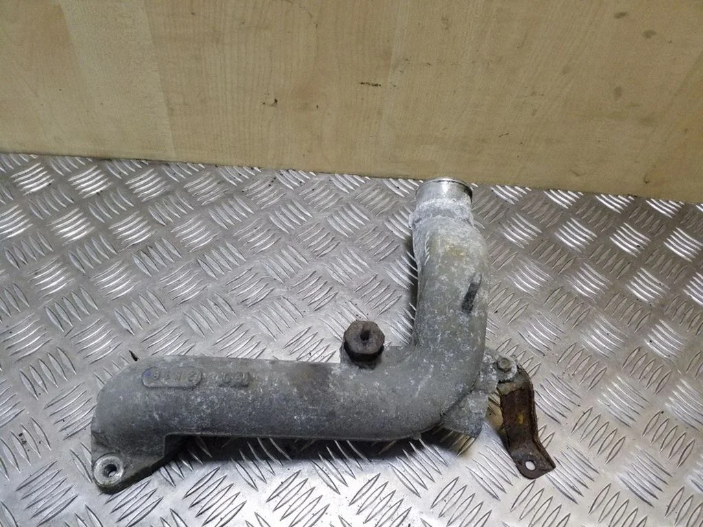 Intercooler hose/pipe