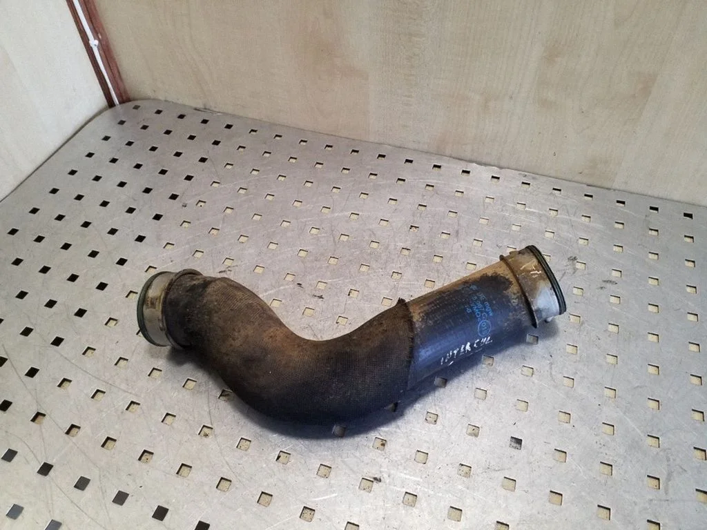Wąż / rura intercoolera 7L6145967C