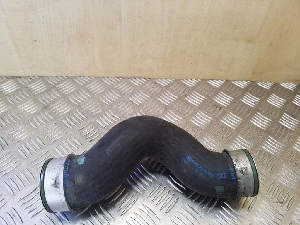 Intercooler hose/pipe 7H0145709B