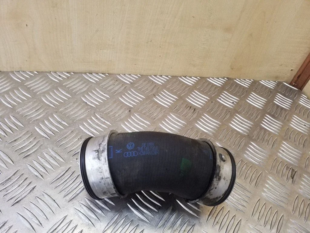Intercooler hose/pipe 7H0145790E