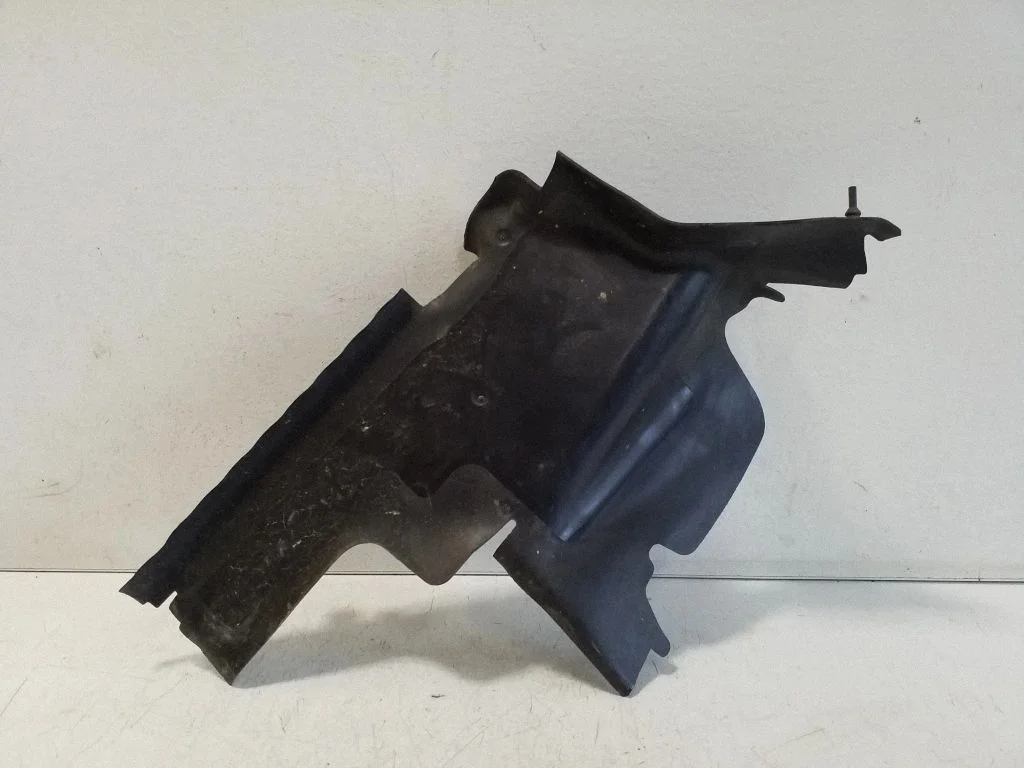 Intercooler air guide/duct channel 658121283C