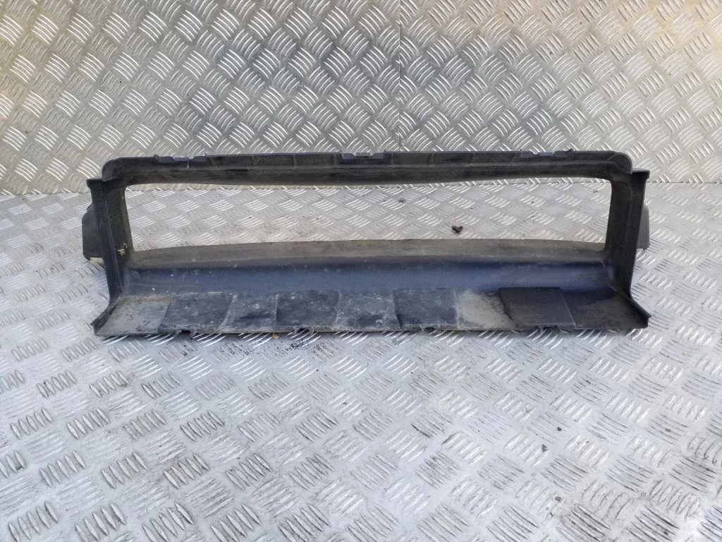 Intercooler air guide/duct channel 31323114
