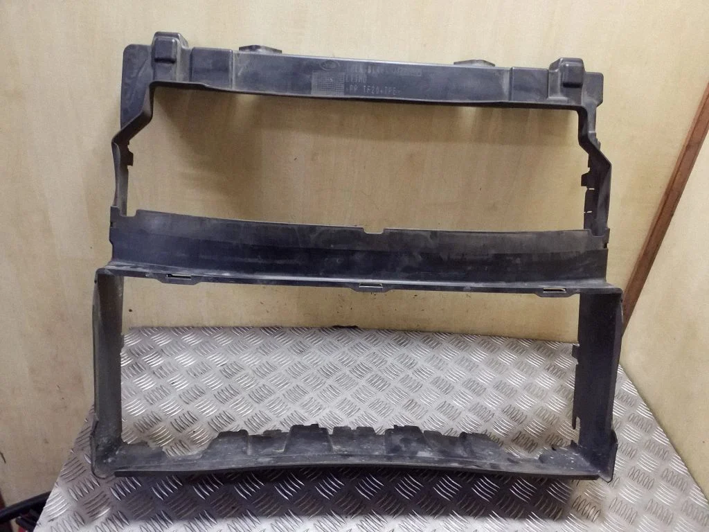 Intercooler air guide/duct channel CPLA8C464A