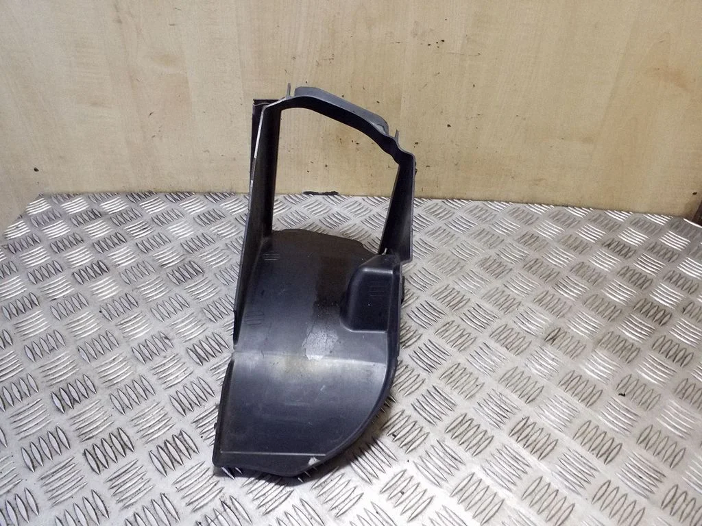Intercooler air guide/duct channel CX238C464AB