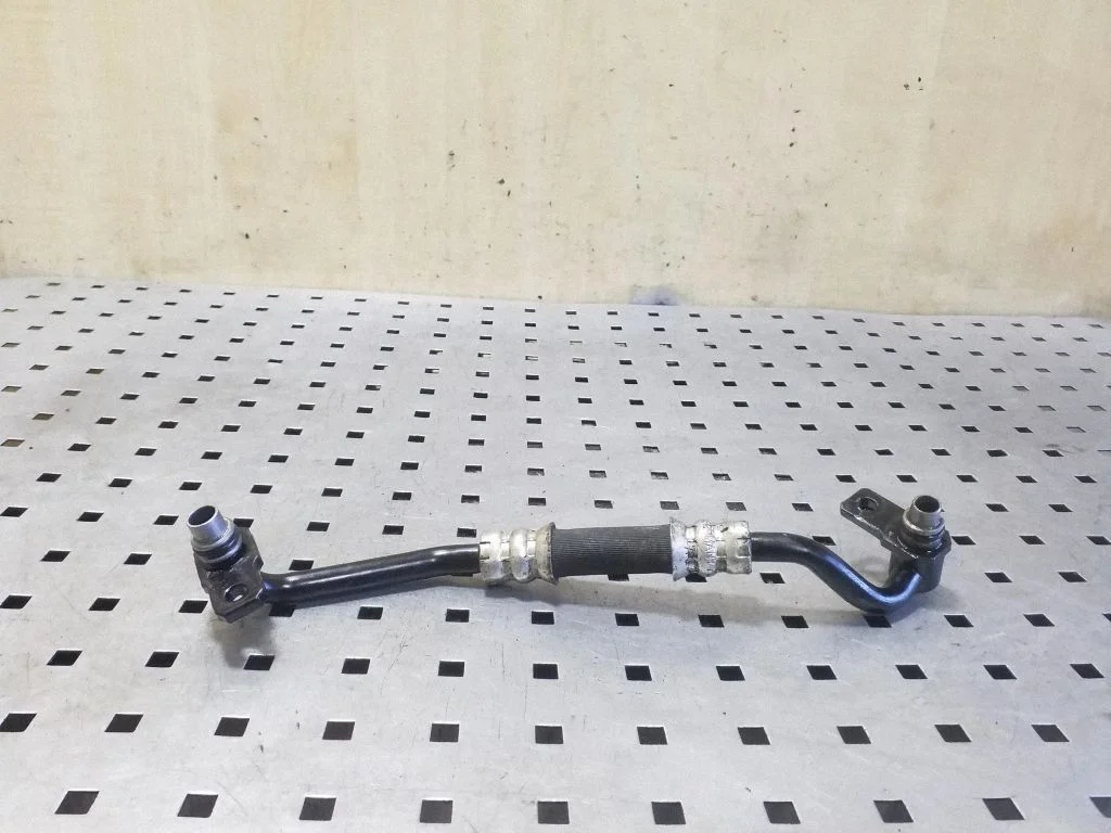 Gearbox oil cooler pipe/hose – Volkswagen Touareg II (2010-2018)