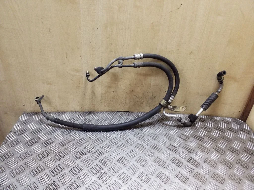 Gearbox oil cooler pipe/hose