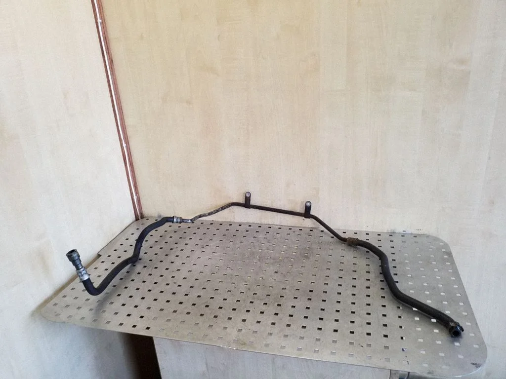 Gearbox oil cooler pipe/hose