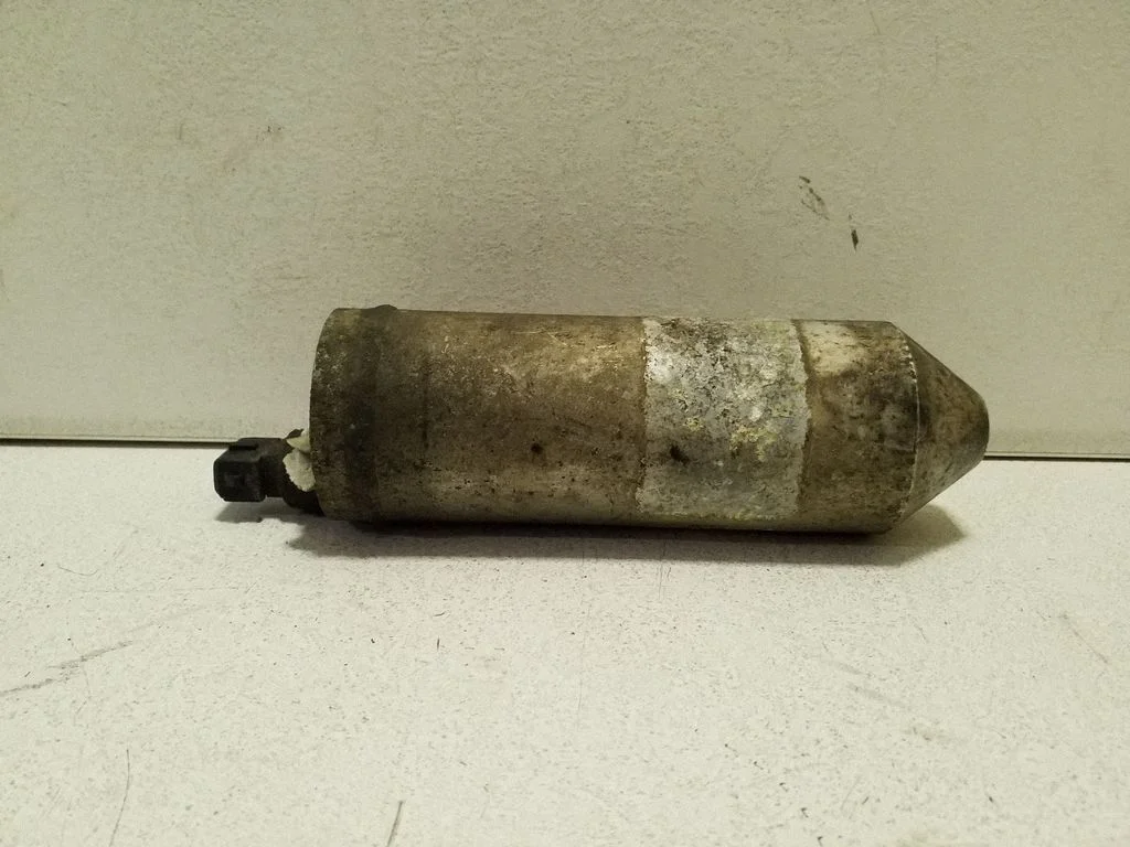 Air conditioning (A/C) air dryer