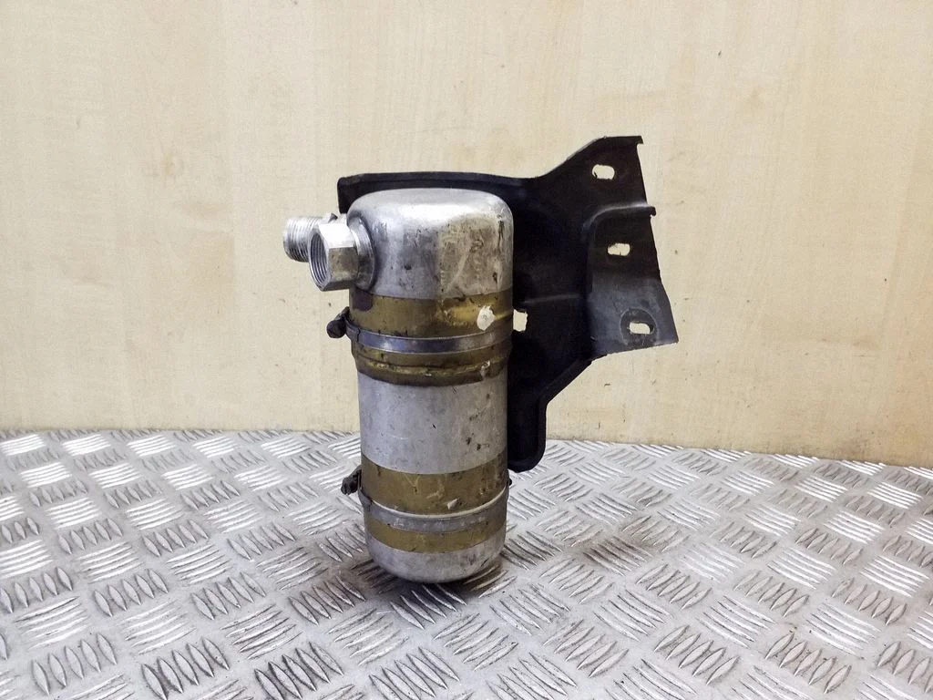 Air conditioning (A/C) air dryer 4A0260197D