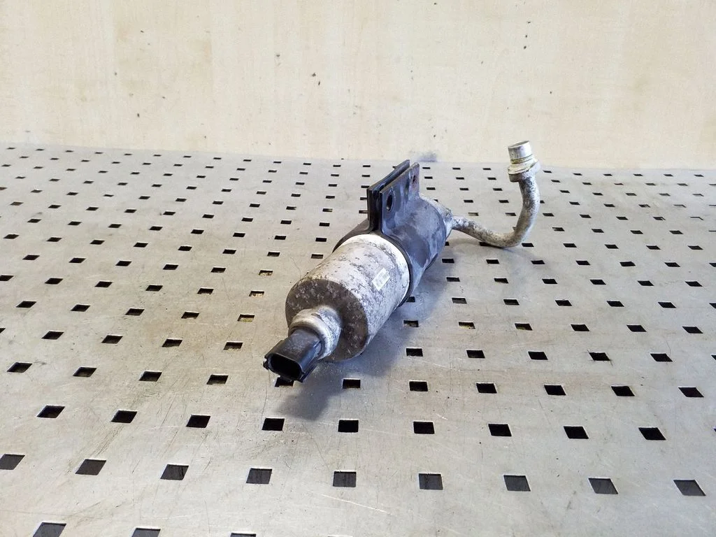 Air conditioning (A/C) air dryer 92133BB50A