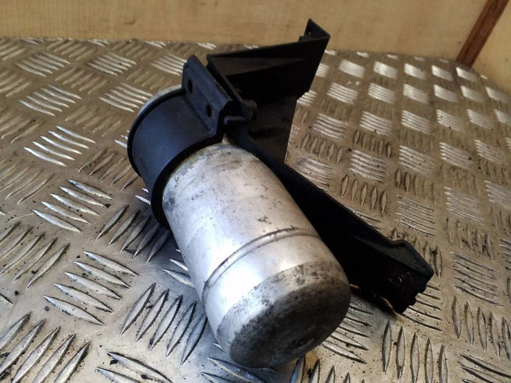 Air conditioning (A/C) air dryer – BMW 3 Series E46 (1998-2005)