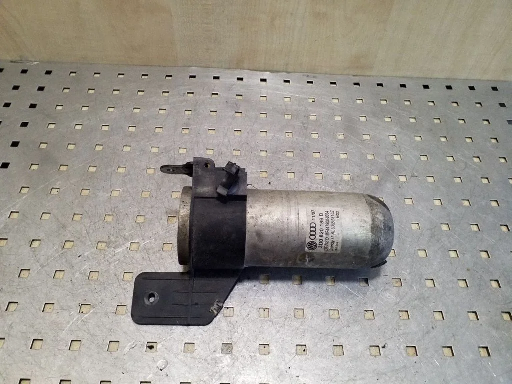 Air conditioning (A/C) air dryer 3D0820189